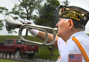'They're why we do this': Flag ceremony honors veterans, patriotism and community